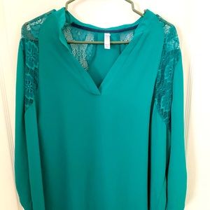 Xhilaration top. Size XXL.